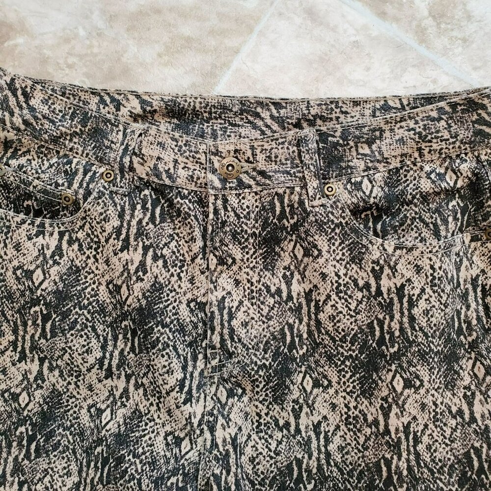 DG2 Diane Gilman Jeans Size 8 Snake Animal Print Pants Beige Black - Picture 3 of 7